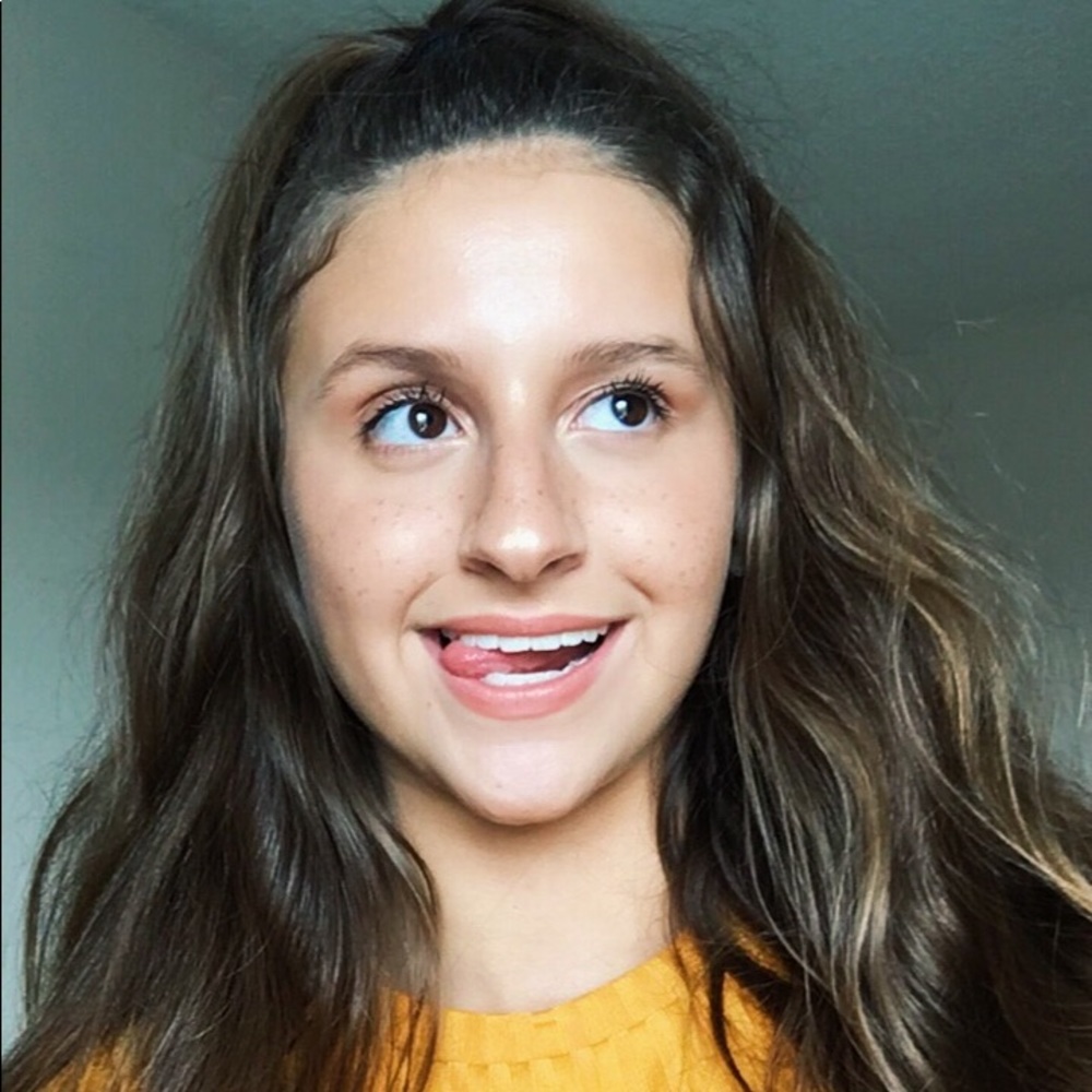 Meet your Posher, Amanda